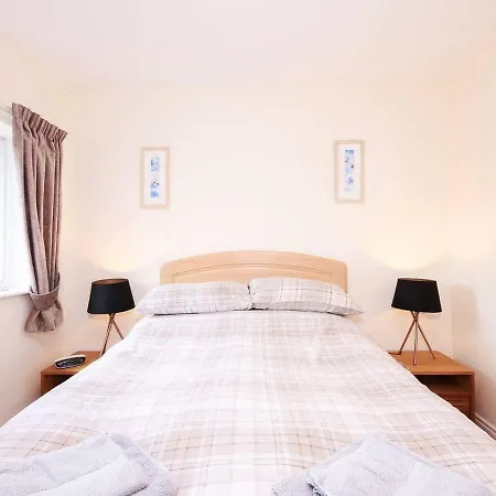 Holiday home Waters Edge *