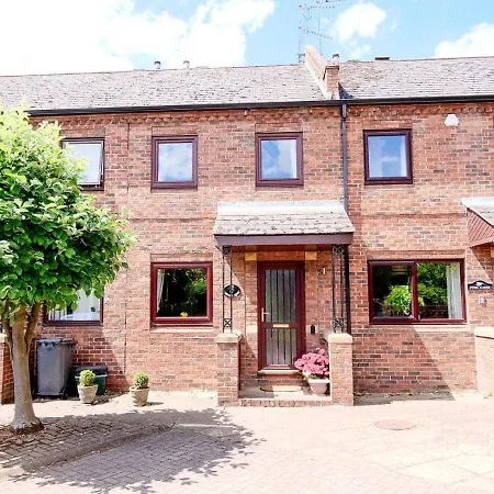 Waters Edge Holiday home York