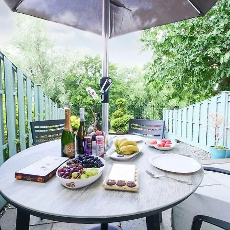 Waters Edge Holiday home *